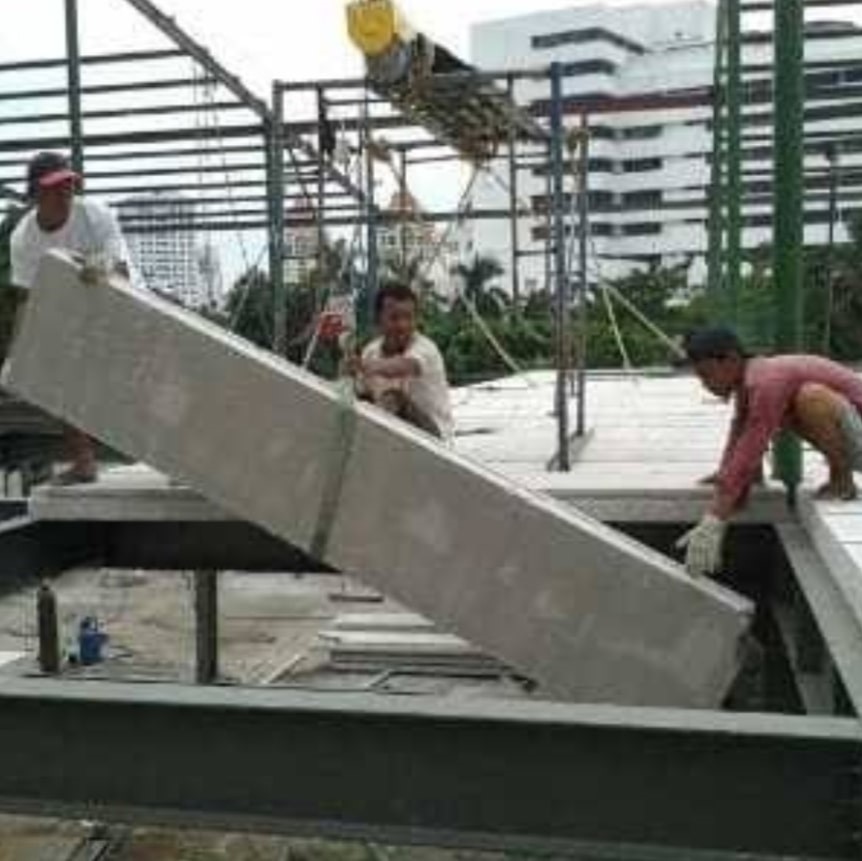 Pemasangan panel lantai